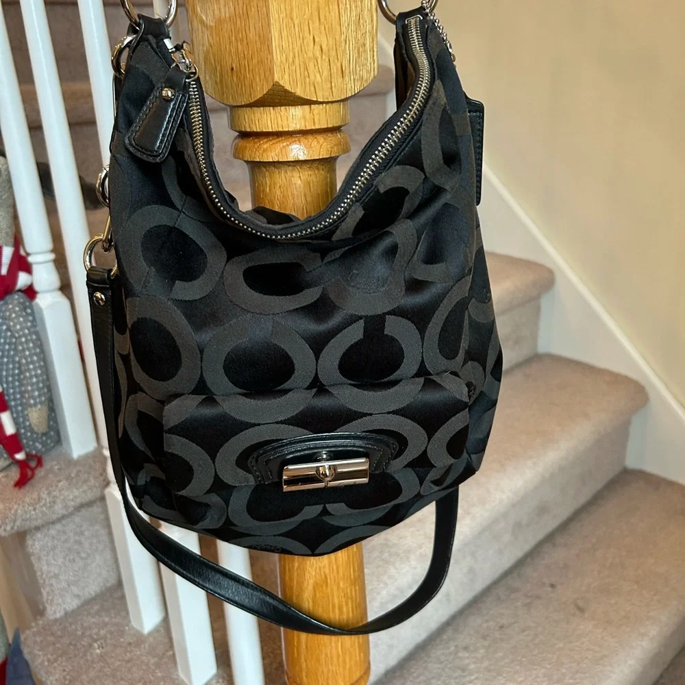 Coach Black Shoulder Bag with Logo Pattern Beautiful! - Picture 1 of 13